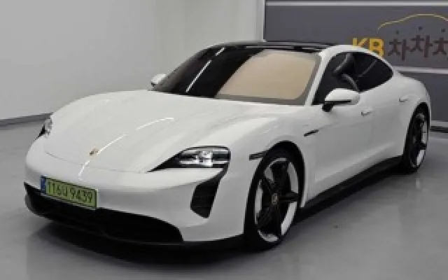 수원외제중고차 타이칸 GTS 매물 사진 3 - 2024/06 34,023km