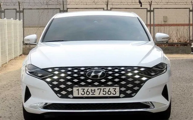 수원외제중고차 더 뉴 그랜저 IG 2.5 르블랑 매물 사진 9 - 2022/03 73,195km